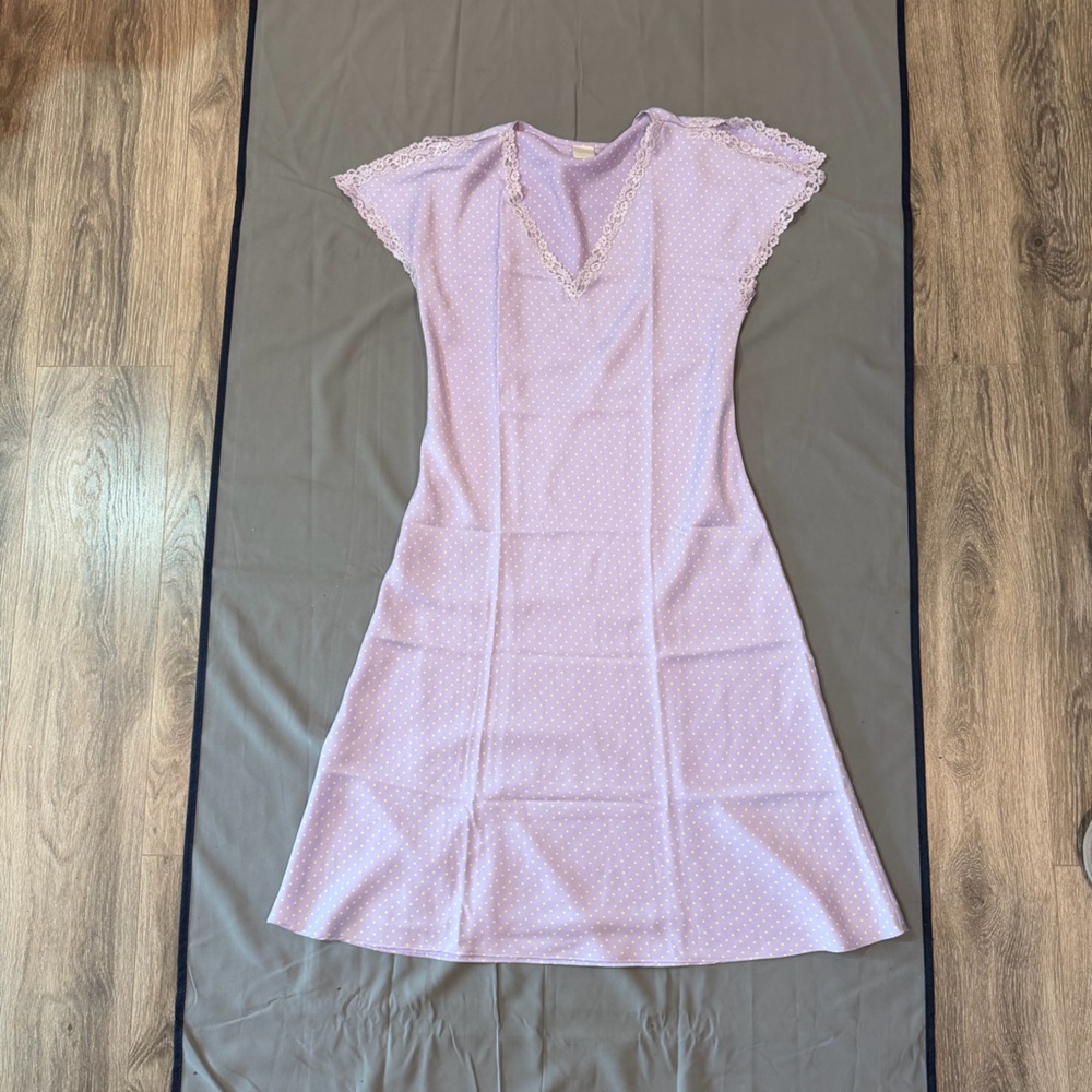 Vintage Natori Lavender Satin Polka Dot Lace Trim Nightgown - Size M